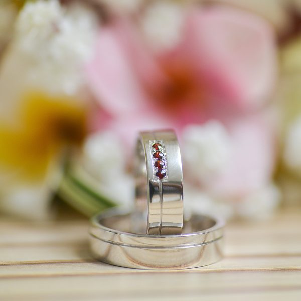 creative photo for rings with floral background